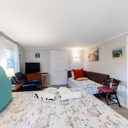 Beach Rose Guest Studio Nauset Heights Exterior photo